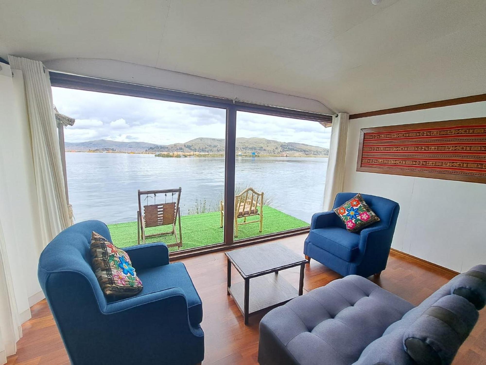 Uros Aruma-Uro On Uros Floating Islands Hotel Puno Exterior photo
