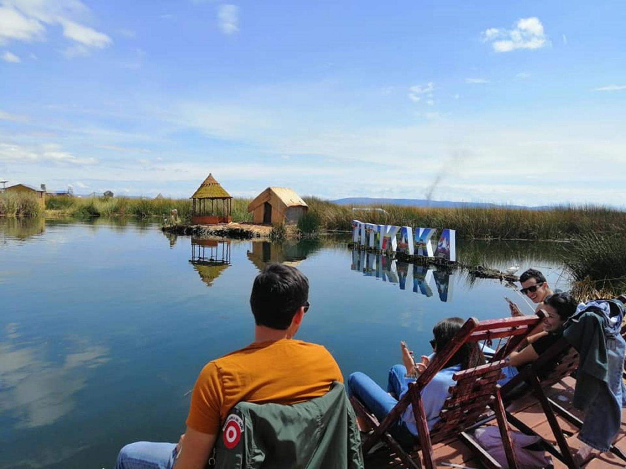 Uros Aruma-Uro On Uros Floating Islands Hotel Puno Exterior photo